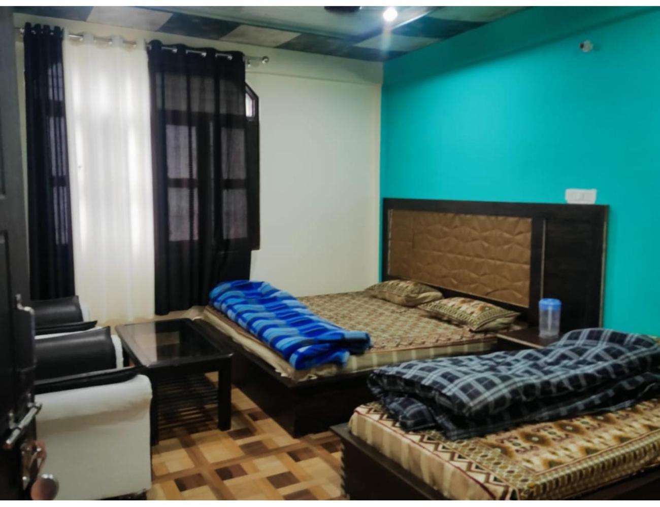 Priya Homestay, Bhyudar, Ghangharia Pandukeshwar Exterior photo