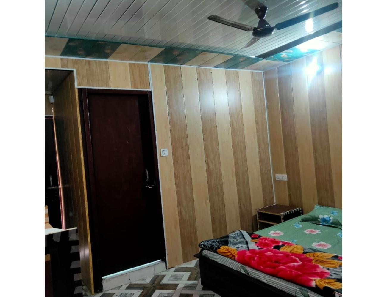 Priya Homestay, Bhyudar, Ghangharia Pandukeshwar Exterior photo